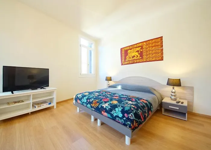 Ca' Circus 4 Rooms Wi-Fi Fibre